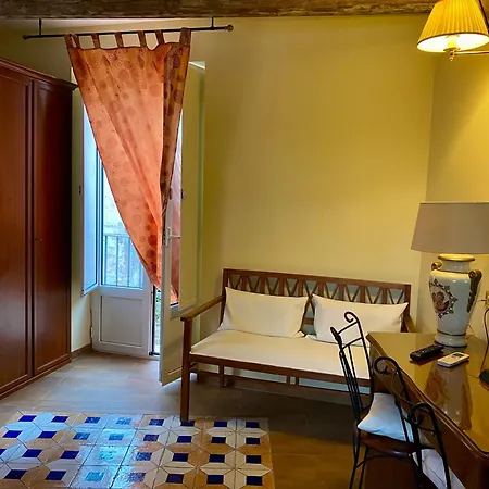 Bed & Breakfast S.andrea Degli Armeni Dimora Di Charme 4*